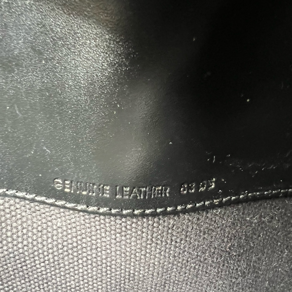 Tod’s Ladies Handbag - Picture 15 of 16